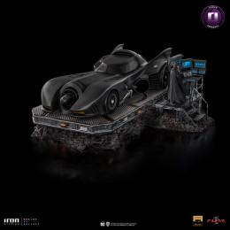DC Comics Estatua Art Scale Deluxe 1/10 The Flash Movie Batmobile 31 cm